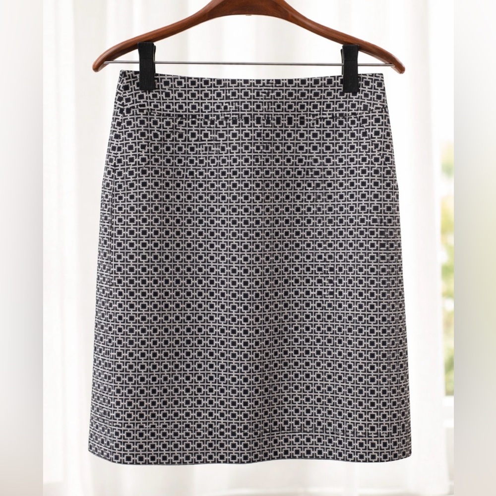 Banana Republic Skirt Size 0 Navy Blue Classic Work Office with pockets